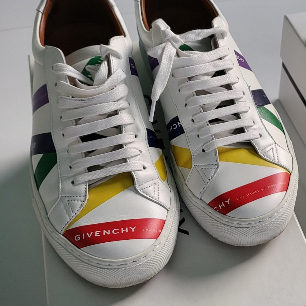 Almost new original Givenchy Shoes from Givenchy boutique. Can send prove